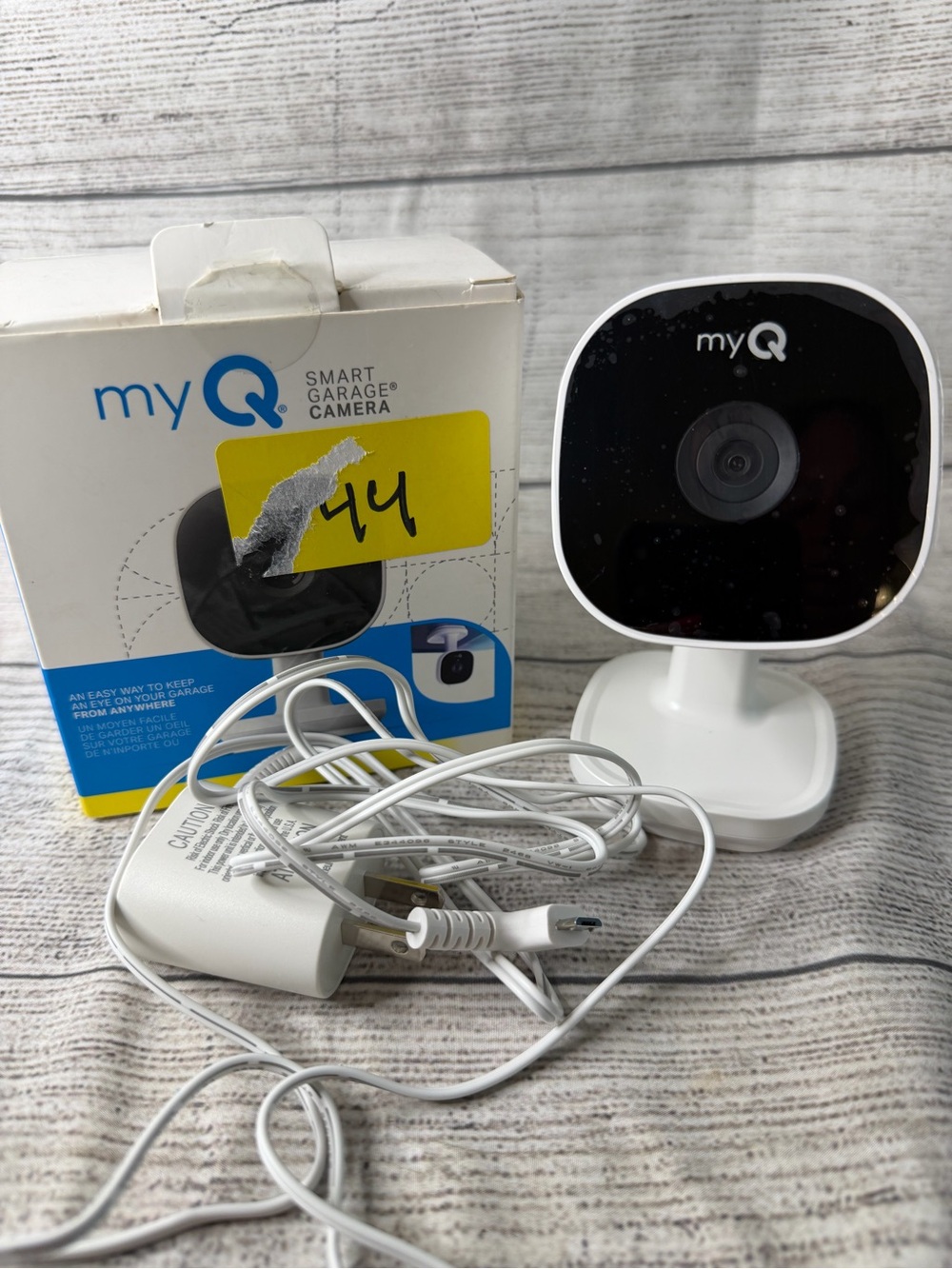 CHAMBERLAIN myQ Smart Garage Security Camera